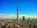 Wieżowiec Tokyo Skytree góruje nad rozległym miastem, które mogłoby uchodzić za najwieksze miasto na swiecie.