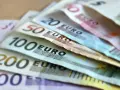 Banknoty euro: 50, 100, 200, 500. Idealne na wakacje w Chorwacji.