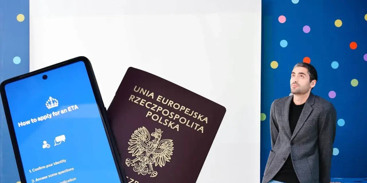 Mężczyzna zastanawia się, ile kosztuje ETA do UK. Obok polski paszport i telefon z instrukcją aplikacji.