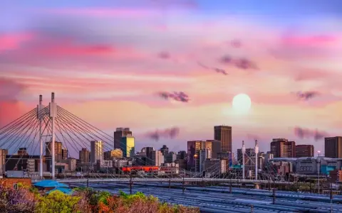 Johannesburg czy jest bezpiecznie? Odkryj niebezpieczeństwa i porady dla turystów