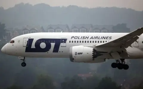 Ile trwa lot do Nowego Jorku? Odkryj czas przelotu i ukryte pułapki