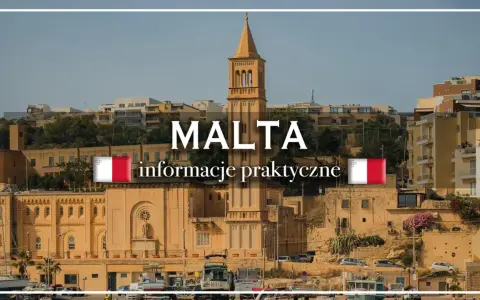 Malta: praktyczne informacje o podróży, w tym o walucie euro. Widok na port z budynkami i kościołem.