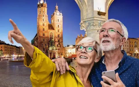 Para seniorów odkrywa urokliwy rynek, szukając ciekawych wycieczek dla seniorów.