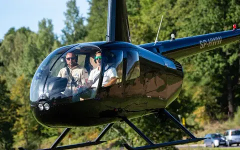 Ile trwa lot helikopterem z Zakopanego do Warszawy? Poznaj fakty