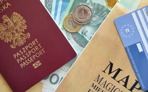 Paszport, polskie banknoty i monety, karta EKUZ. Czy do Holandii potrzebny jest paszport? Sprawdźmy!
