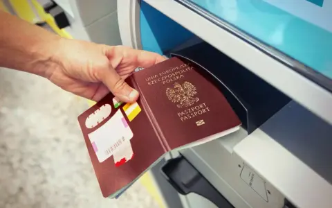 Paszport czy dowód: co wybrać, aby uniknąć problemów w podróży?
