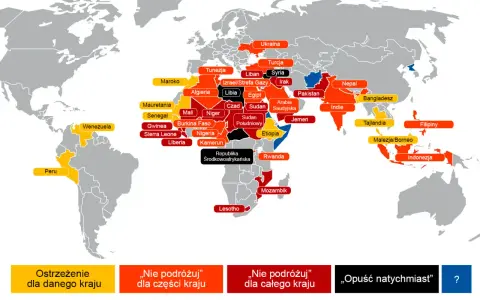 Mapa świata z zaznaczonymi krajami. Kolory wskazują ostrzeżenia dla podróżujących, np. "Nie podróżuj". Wśród nich są najbezpieczniejsze kraje Afryki.