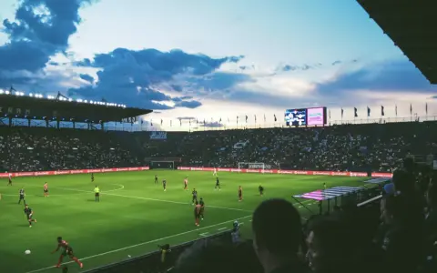 Najlepsze kraje dla fanów sportu: atmosfera, kultura i emocje