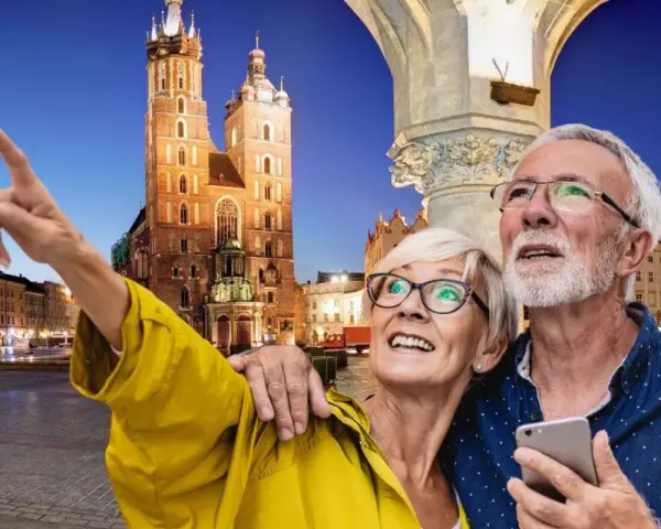 Para seniorów odkrywa urokliwy rynek, szukając ciekawych wycieczek dla seniorów.