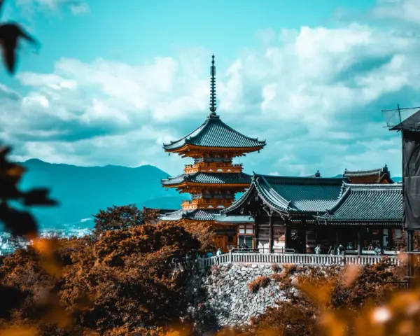 Czy w Japonii jest bezpiecznie? Odkryj prawdziwe zagrożenia i bezpieczeństwo
