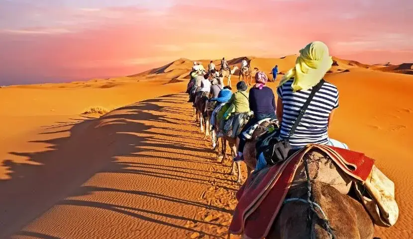 Ile trwa lot z Warszawy do Maroka? Sprawdź czas przelotu i więcej