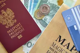 Paszport, polskie banknoty i monety, karta EKUZ. Czy do Holandii potrzebny jest paszport? Sprawdźmy!